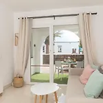 Naia House Lanzarote Апартаменти *